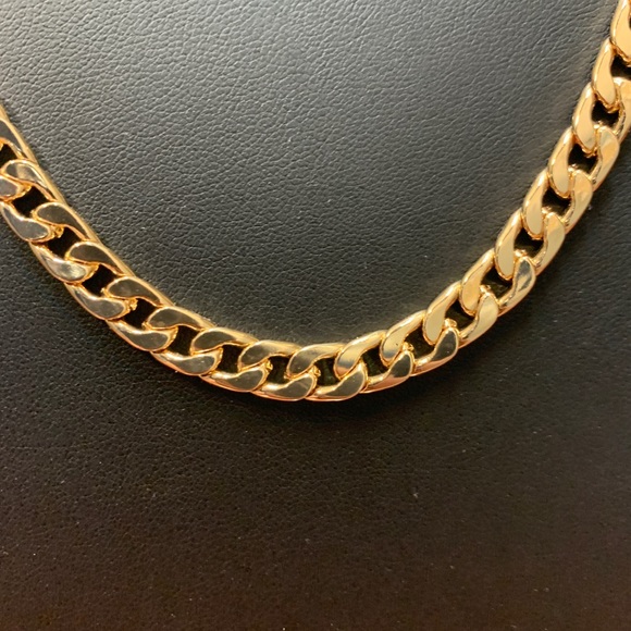 Mens gold plated curb Cuban chain necklace - Picture 6 of 8